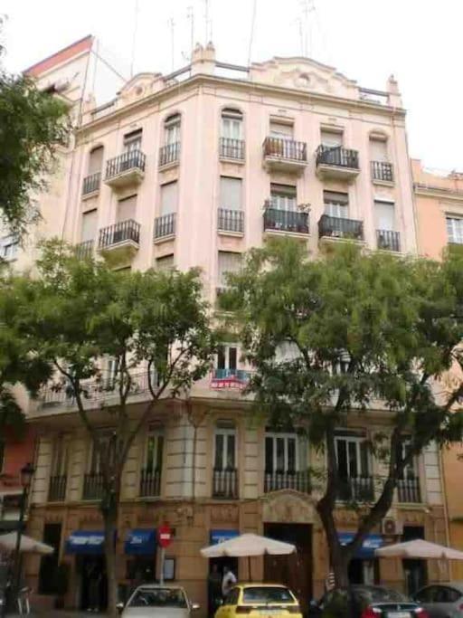 Young Penthouse Valencia Exteriör bild